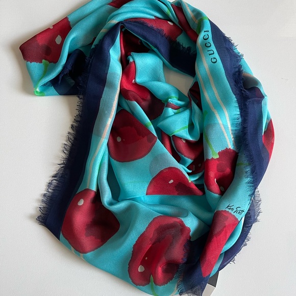 AUTHENTIC NWT GUCCI SHAWL / SCARF - Picture 12 of 13